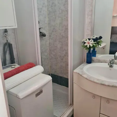 Estudio, First Line De La Playa Prime Location Apartment *