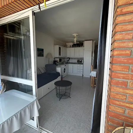Estudio, First Line De La Playa Prime Location 푸엔히롤라